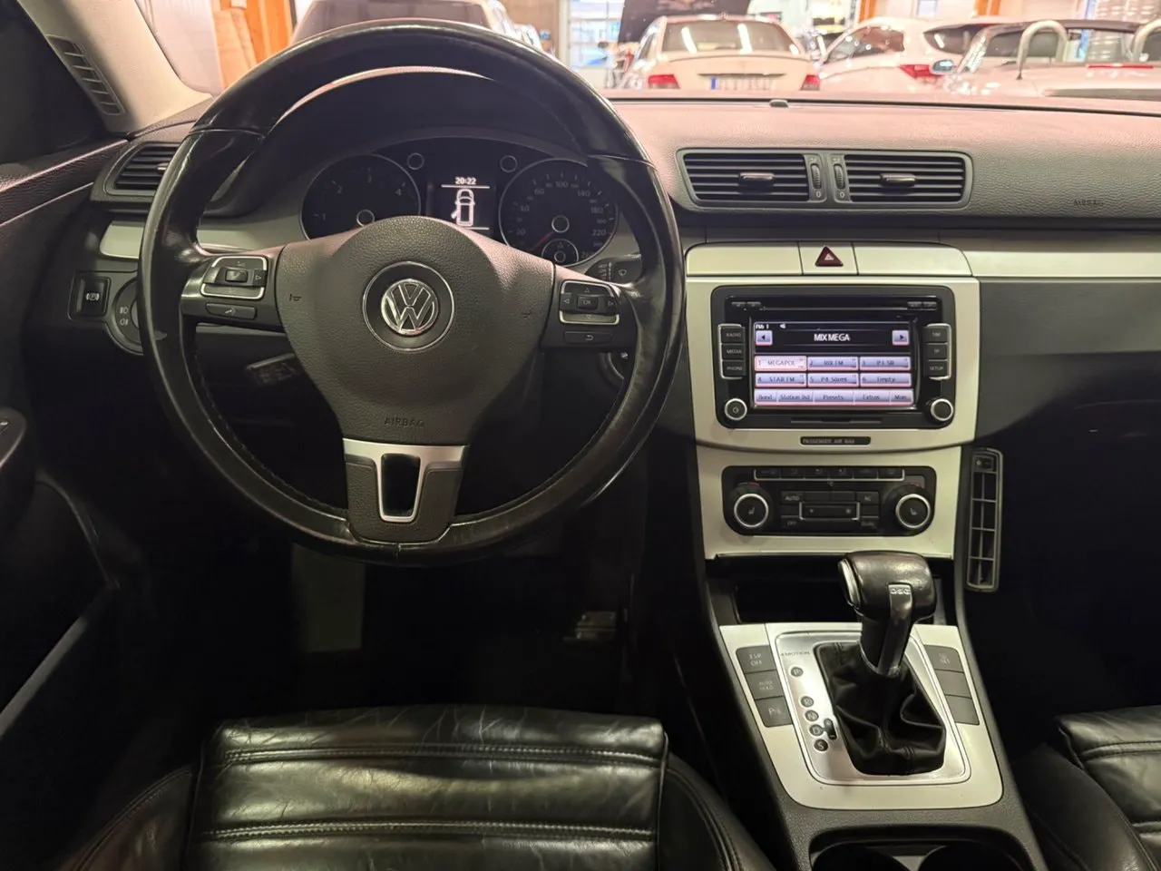Vehicle image 9