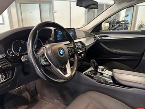 BMW 520 bild 9