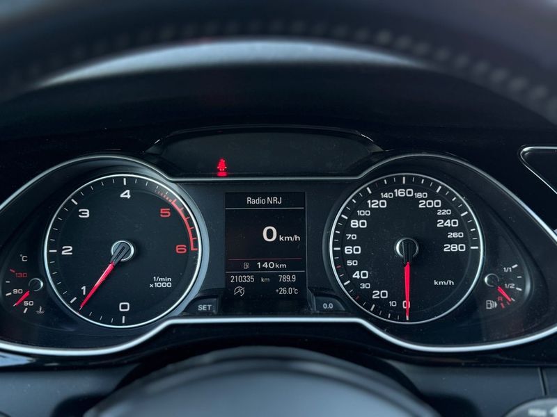 Audi A4 bild 14