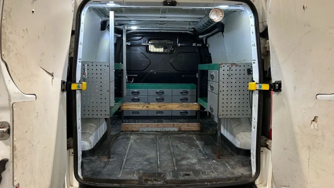Vehicle image 8