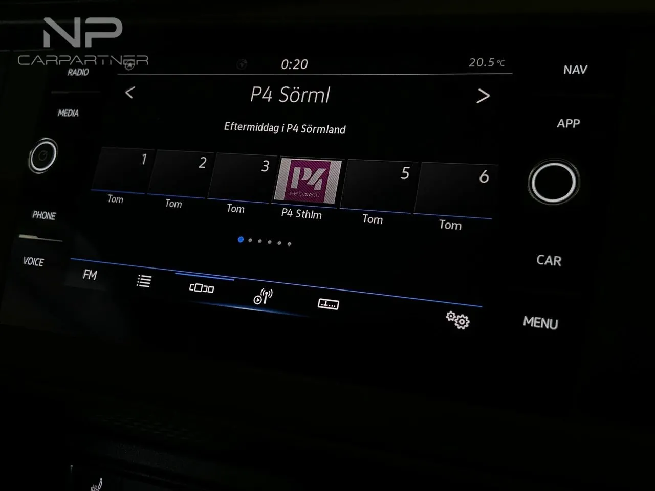 Vehicle image 21