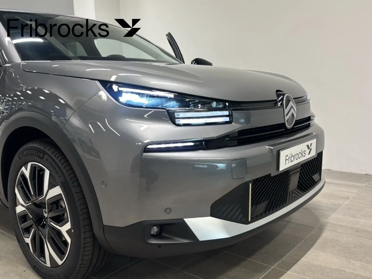 Vehicle image 20