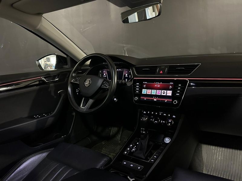 Skoda Superb bild 13