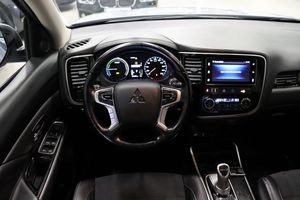 Mitsubishi Outlander bild 12