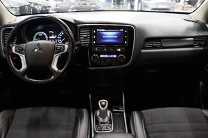 Mitsubishi Outlander bild 14
