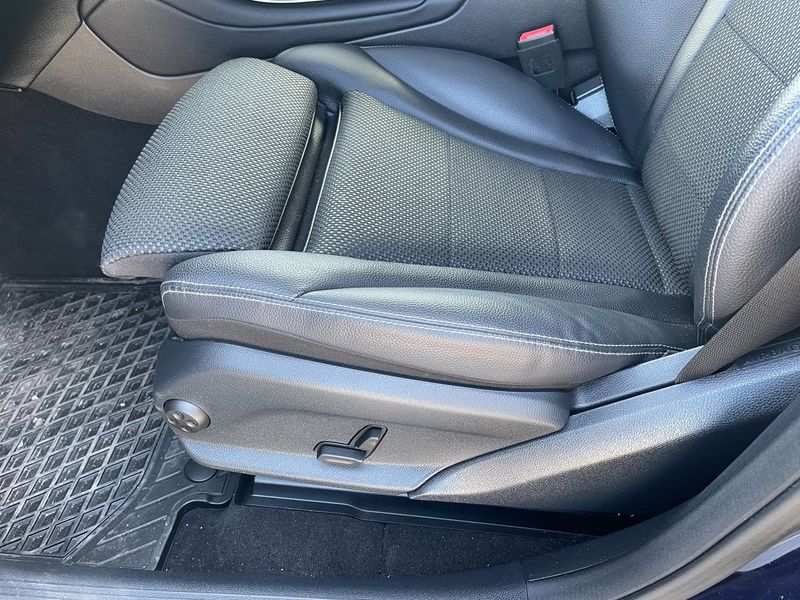 Mercedes GLC300 bild 30