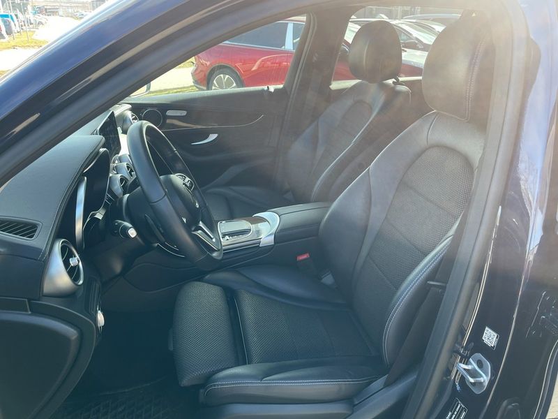 Mercedes GLC300 bild 29