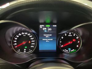 Mercedes GLC300 bild 18