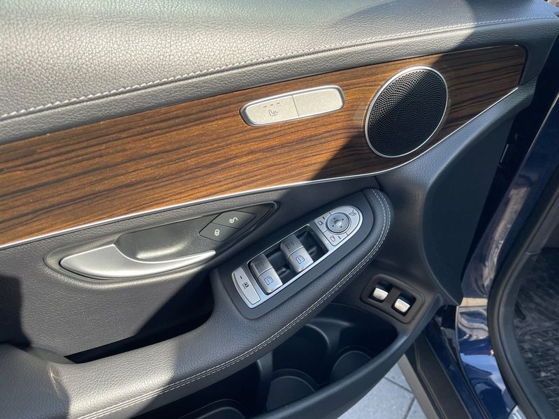 Mercedes GLC300 bild 33