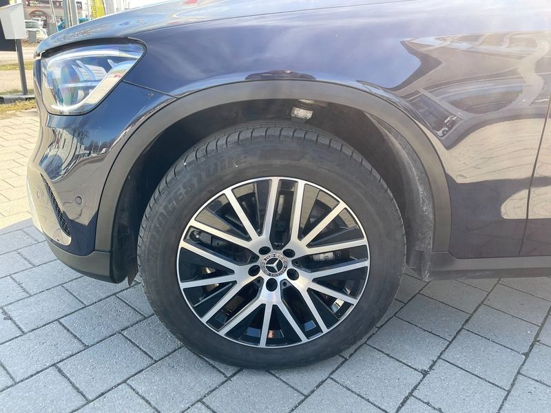 Mercedes GLC300 bild 9