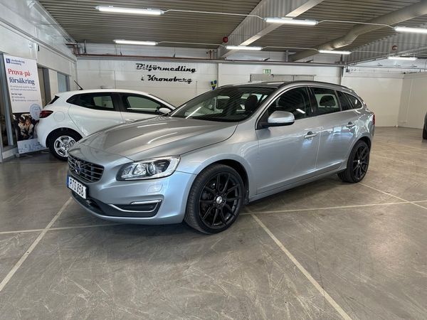 Volvo V60 D3 Geartronic Momentum Värmare Dragkrok Rattvärme - 2017