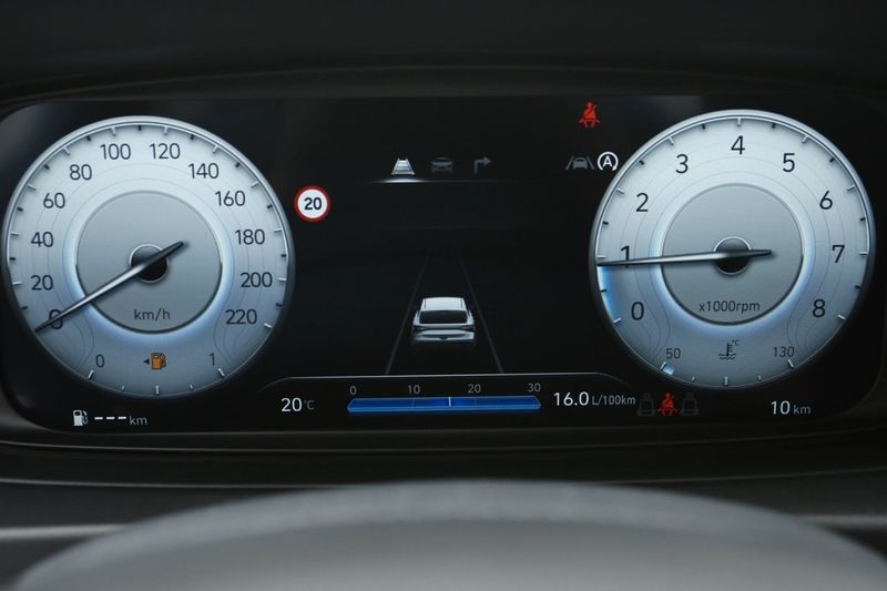 Hyundai i20 bild 17