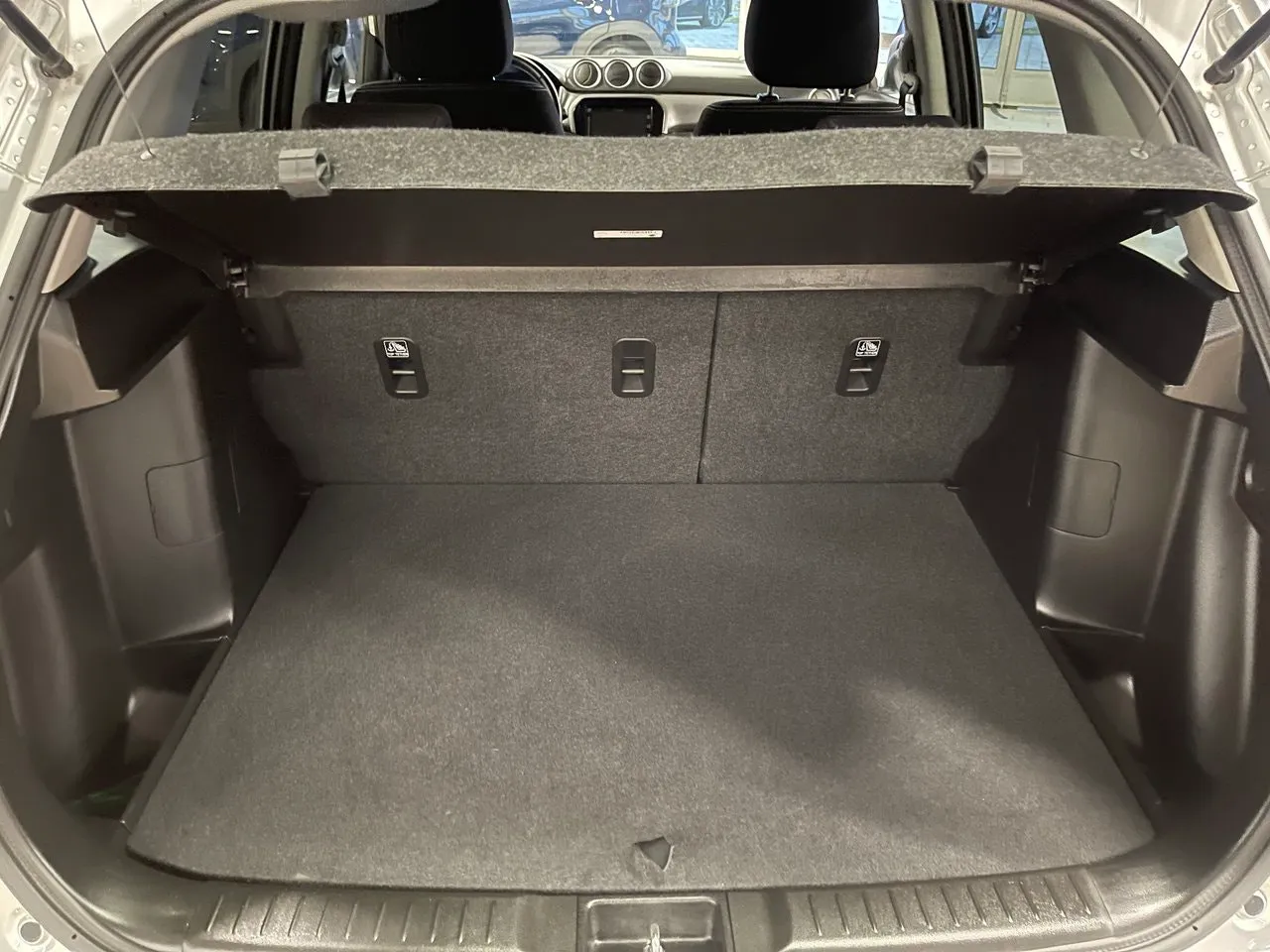 Vehicle image 18