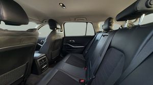 BMW 330 bild 12