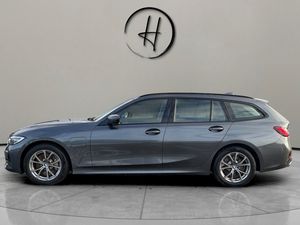BMW 330 bild 7