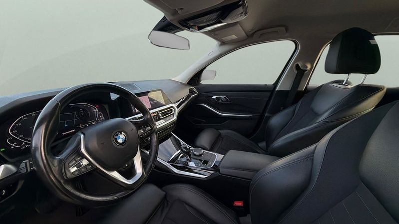 BMW 330 bild 9