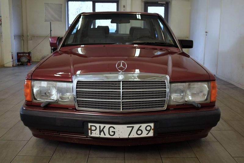 Mercedes 190 bild 9