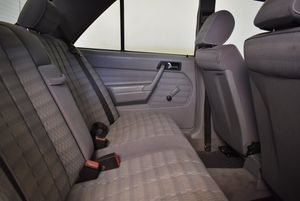 Mercedes 190 bild 17