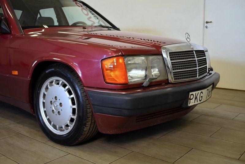 Mercedes 190 bild 11