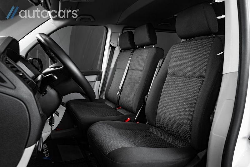 Volkswagen Caravelle bild 26