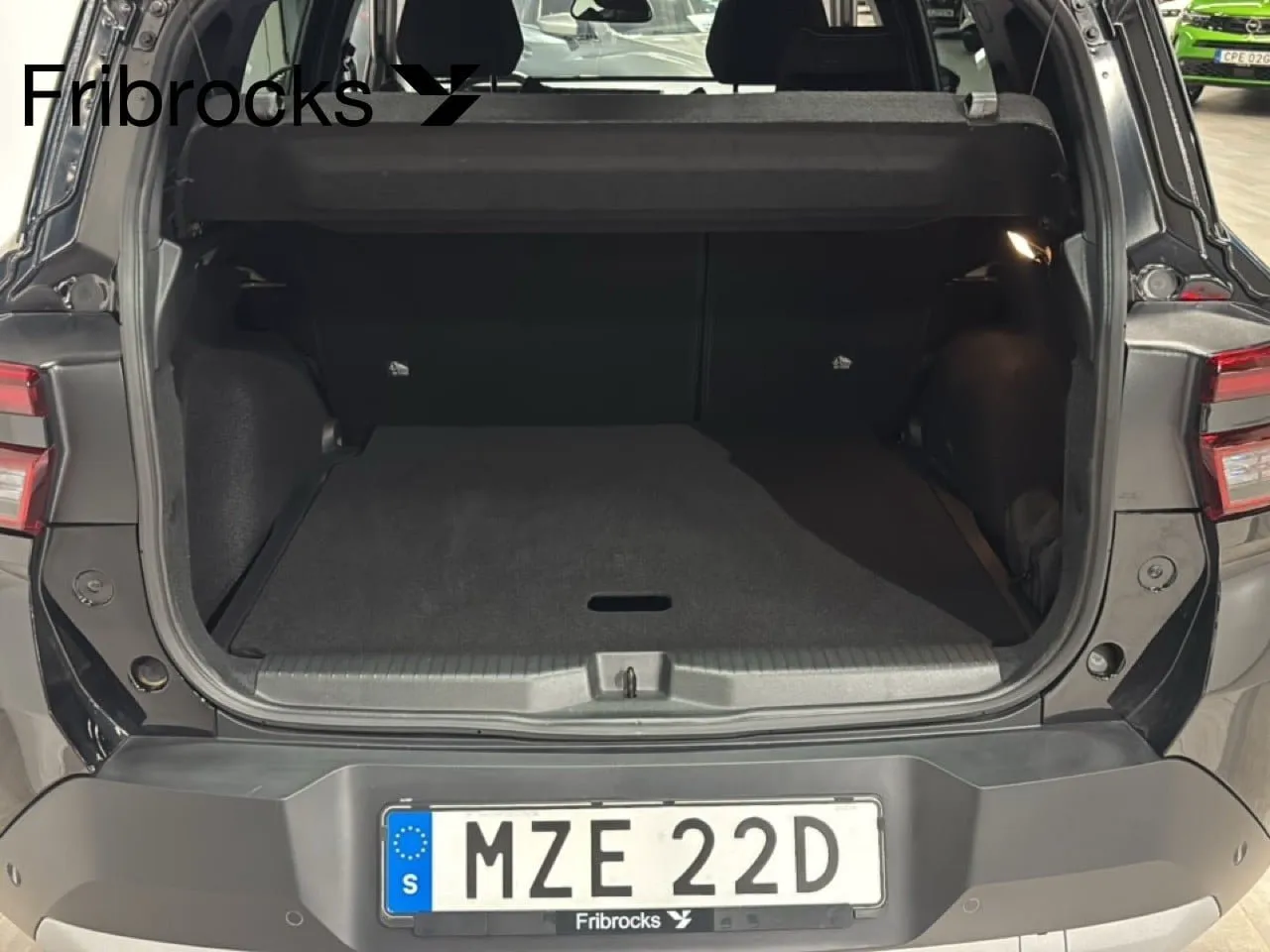Vehicle image 7