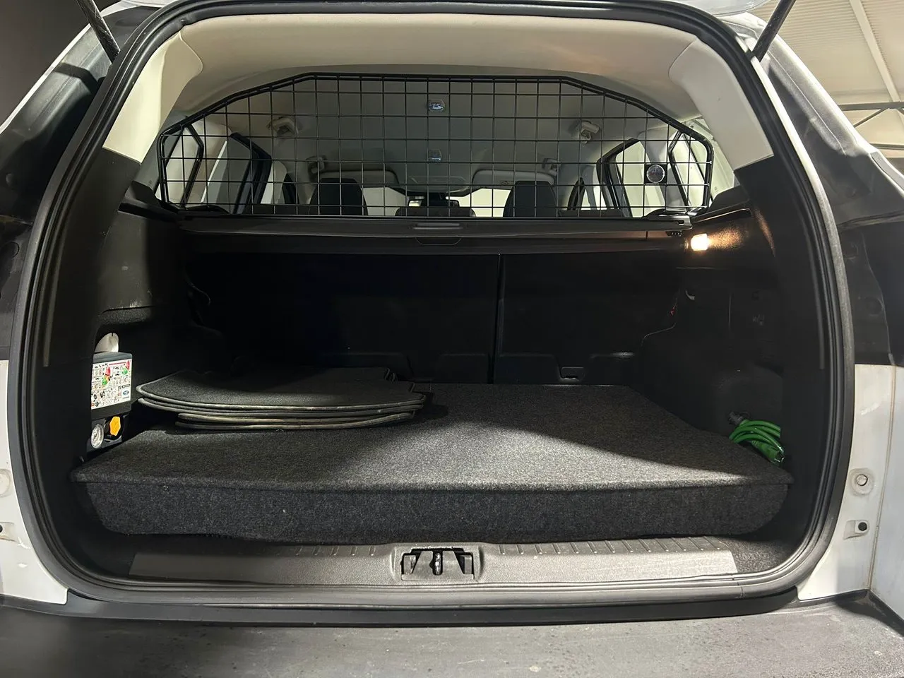 Vehicle image 8