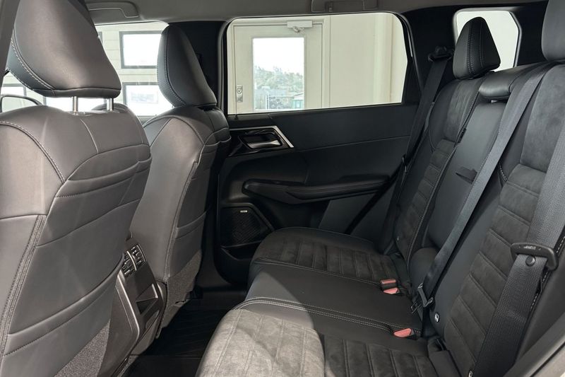 Mitsubishi Outlander bild 12