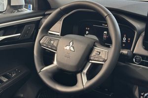 Mitsubishi Outlander bild 7