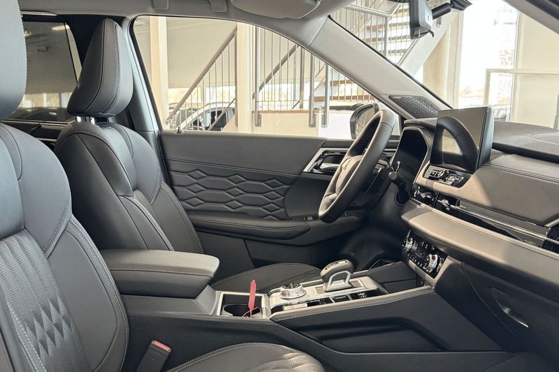 Mitsubishi Outlander bild 8