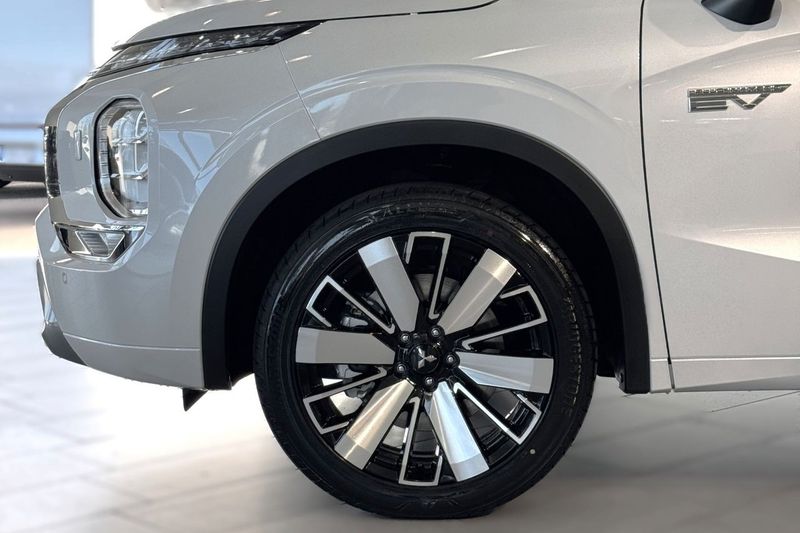 Mitsubishi Outlander bild 3