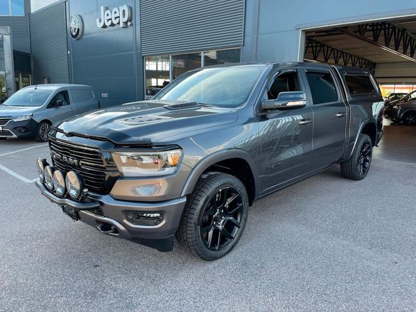 Dodge 1500 ram Laramie Work Edition Beställning - 2025