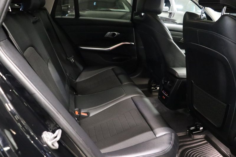 BMW 320 bild 13