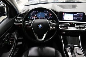 BMW 320 bild 14