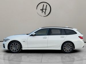 BMW 330 bild 7