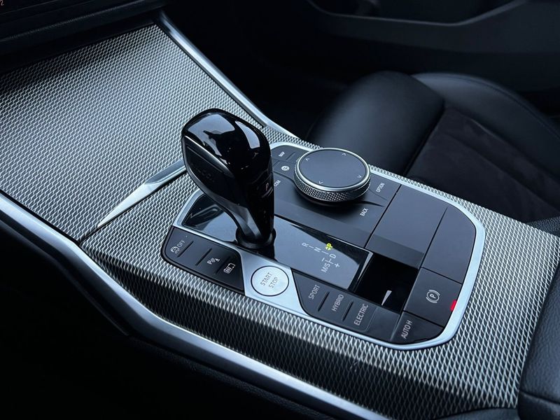 BMW 330 bild 14