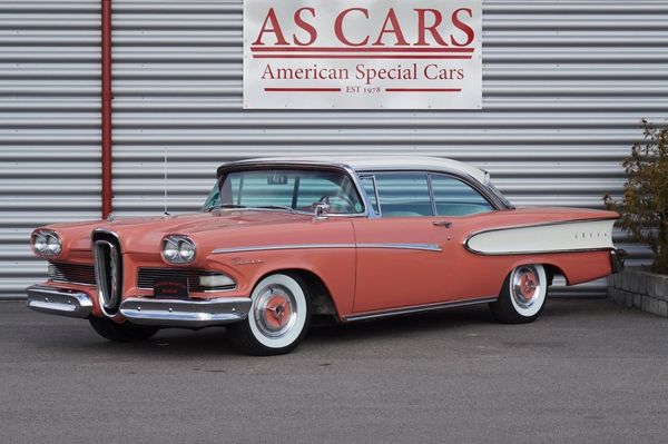 Edsel Pacer 2-dörrars Hardtop Tele-Touch / Mycket fin - 1958
