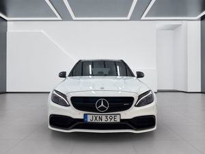 Mercedes C63 AMG bild 2