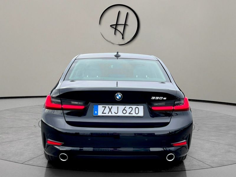 BMW 330 bild 5