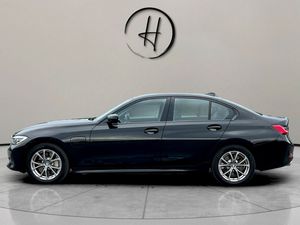 BMW 330 bild 6