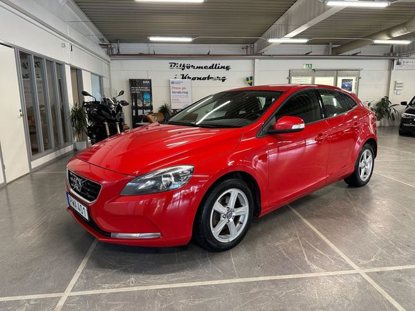 Volvo V40 D2 Kinetic Värmare Performance sound Lågskatt - 2015