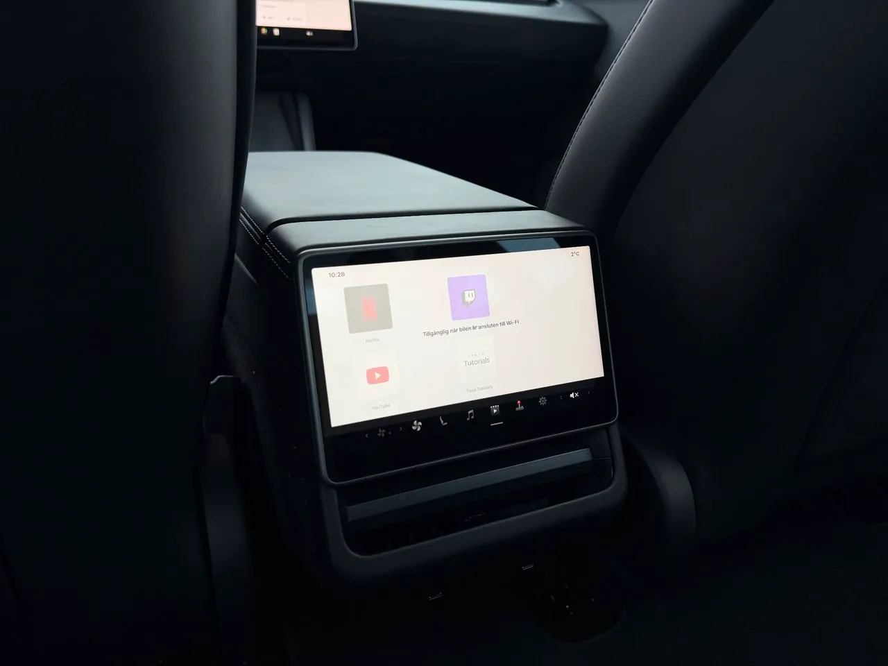 Vehicle image 21