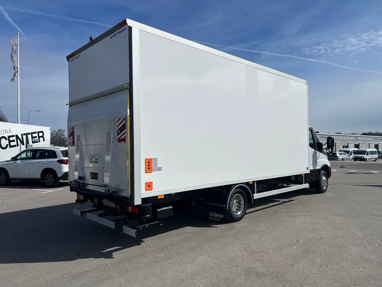 Vehicle image 22