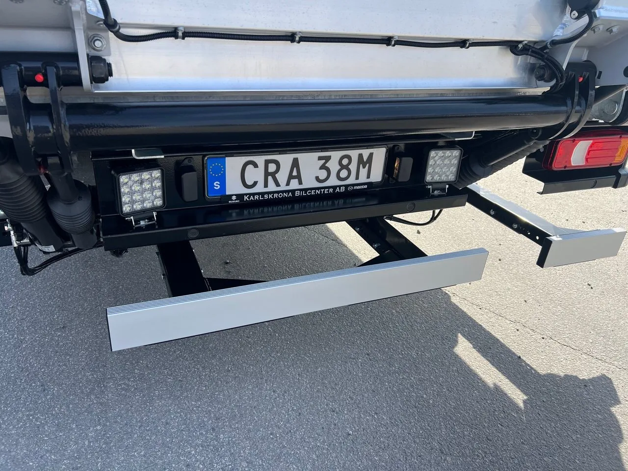 Vehicle image 27