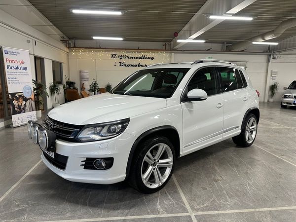 Volkswagen Tiguan 2.0 TDI 4M R-Line Värmare Panorama Drag - 2015