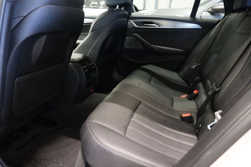 BMW 520 bild 11