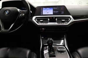 BMW 320 bild 16