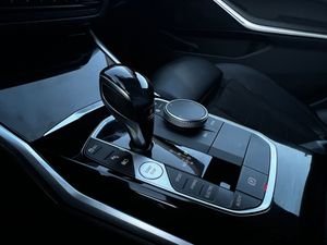 BMW 330 bild 14