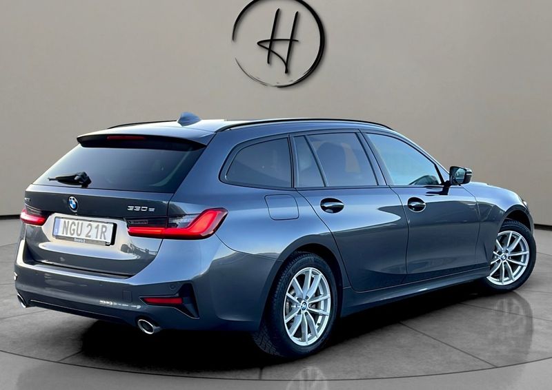 BMW 330 bild 7
