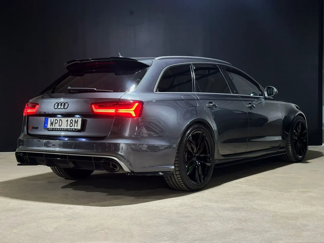 Vehicle image 8
