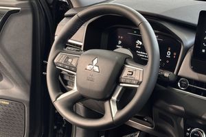 Mitsubishi Outlander bild 8